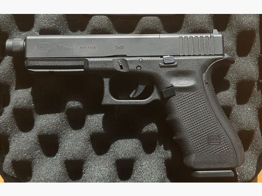 Glock 17 9mm pistol