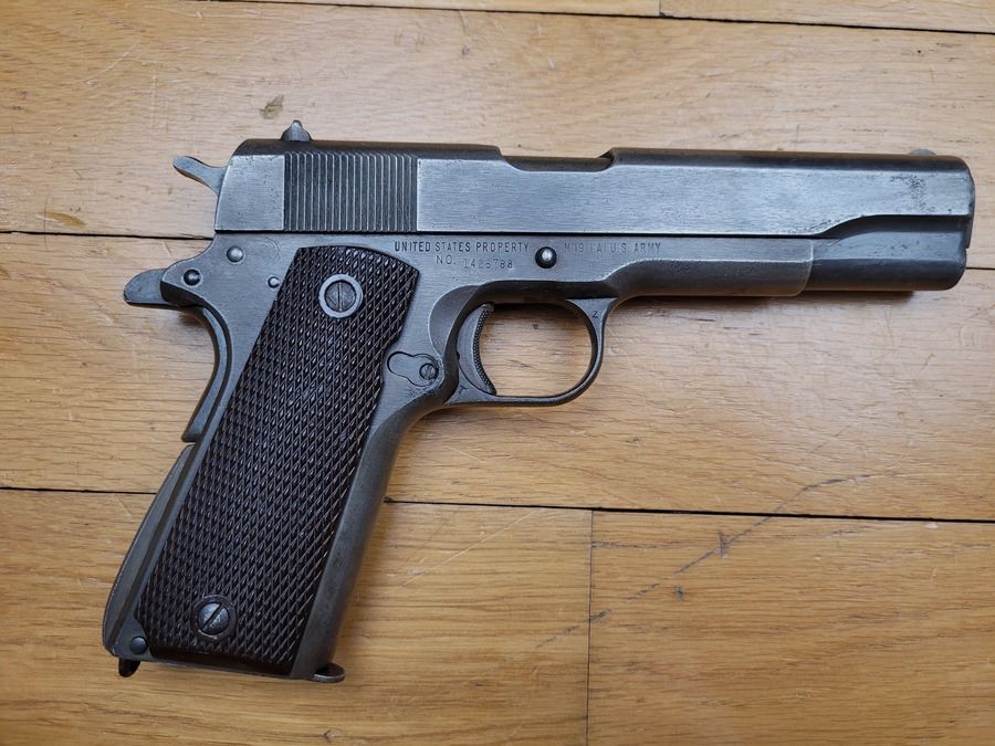 Sehr guter Colt 1911 A1 der US-Armee – Zweiter Weltkrieg – Herstellung Remington von 1943 – Mit ORIGINAL-Holster und ORIGINAL-Kampfgürtel – Mechanik und Lauf einwandfrei – TBE-, Bild 2 von 19