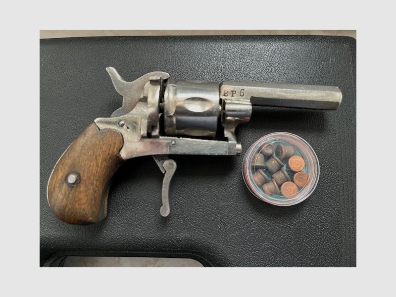 SCHRECKSCHUSS  REVOLVER  Kal. 6 mm  Zella Mehlis Seltenes Sammlerstück