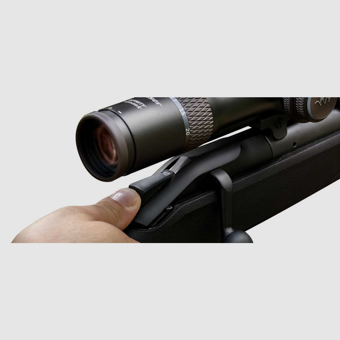 Blaser R8 Intuition – Repeating rifle for the female hunter