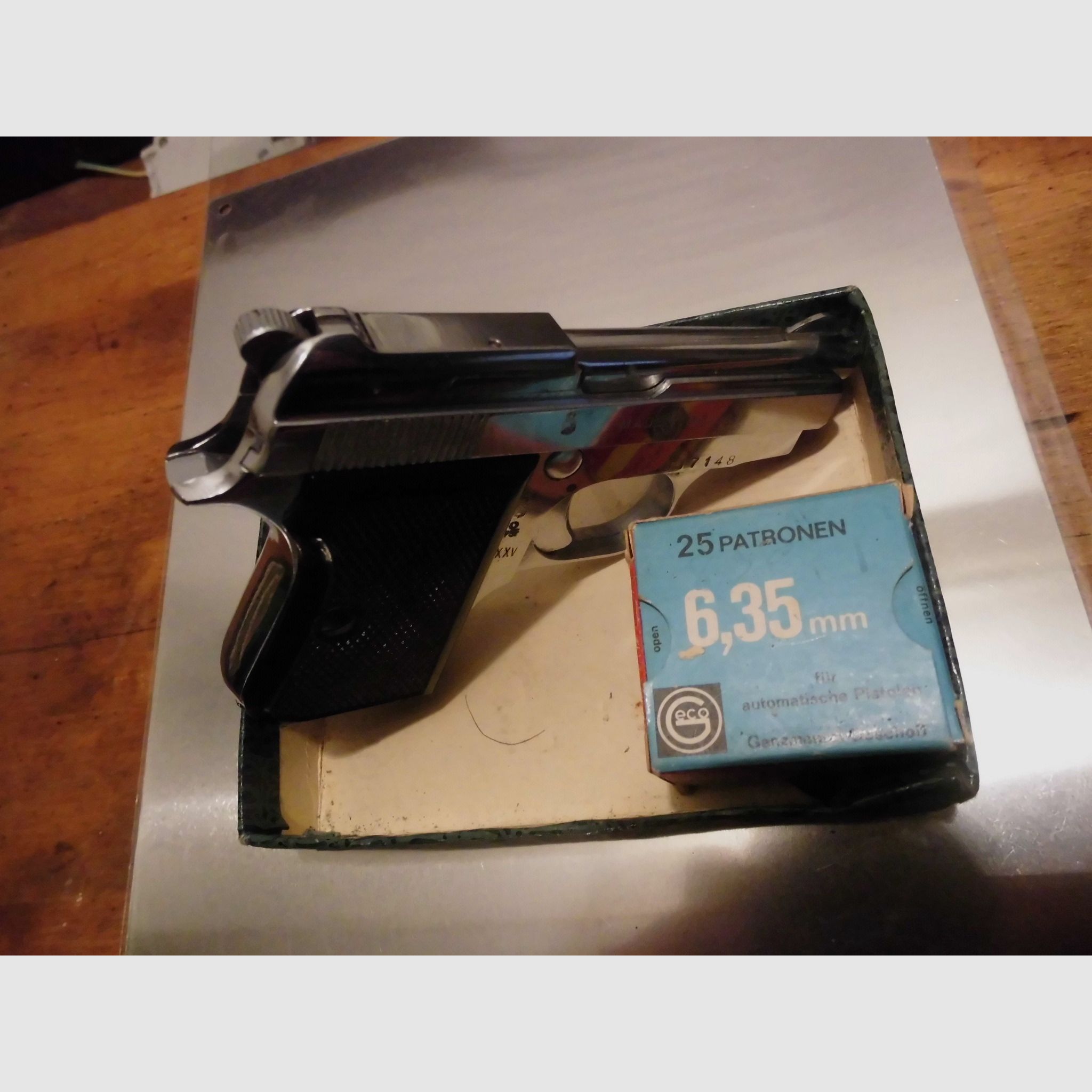 Titan Pistool Cal . 25     6,35 mm