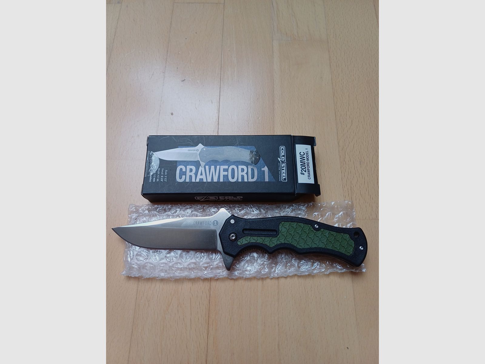Colección de cuchillos Böker Midgards Cold Steel United Cutlery SOG MTech Micro OTF Jotun Crawford