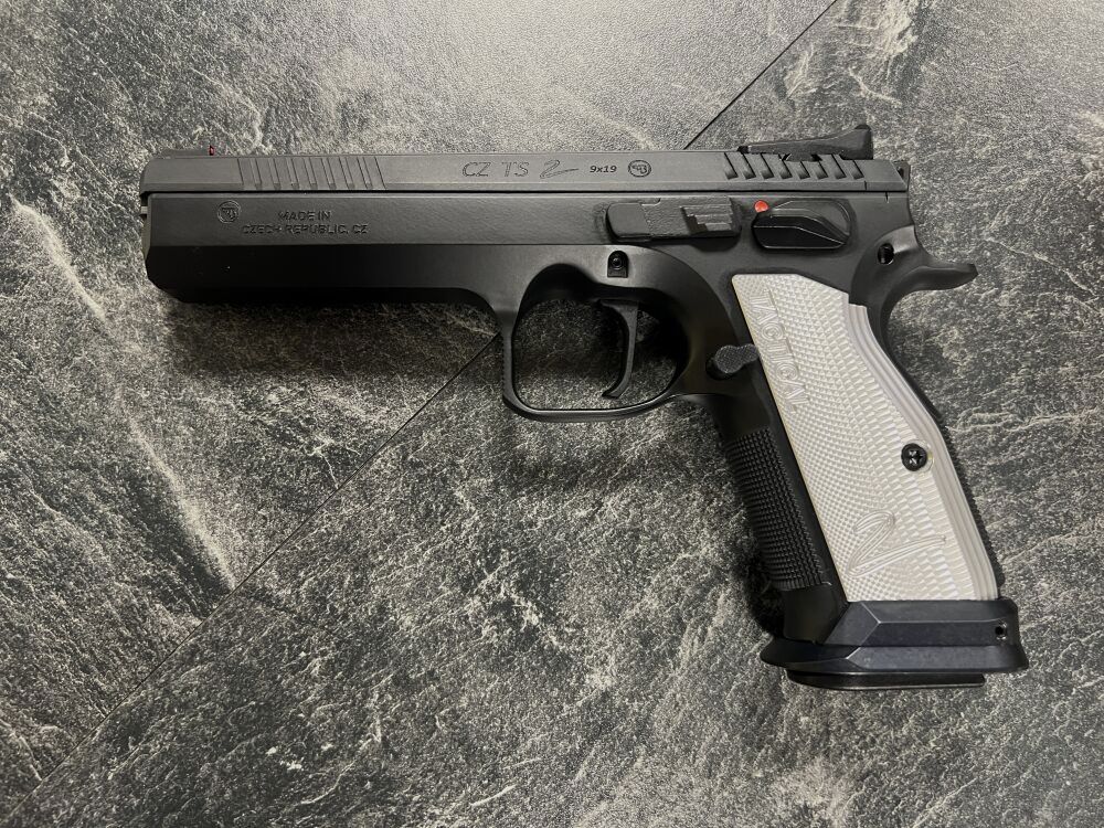 CZ TS2 silver Sportpistole 9mm Luger - sehr guter Zustand im Kundenauftrag +25€ Versand