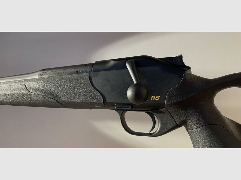 BLASER R8 ULTIMATE - LINKSVERSION