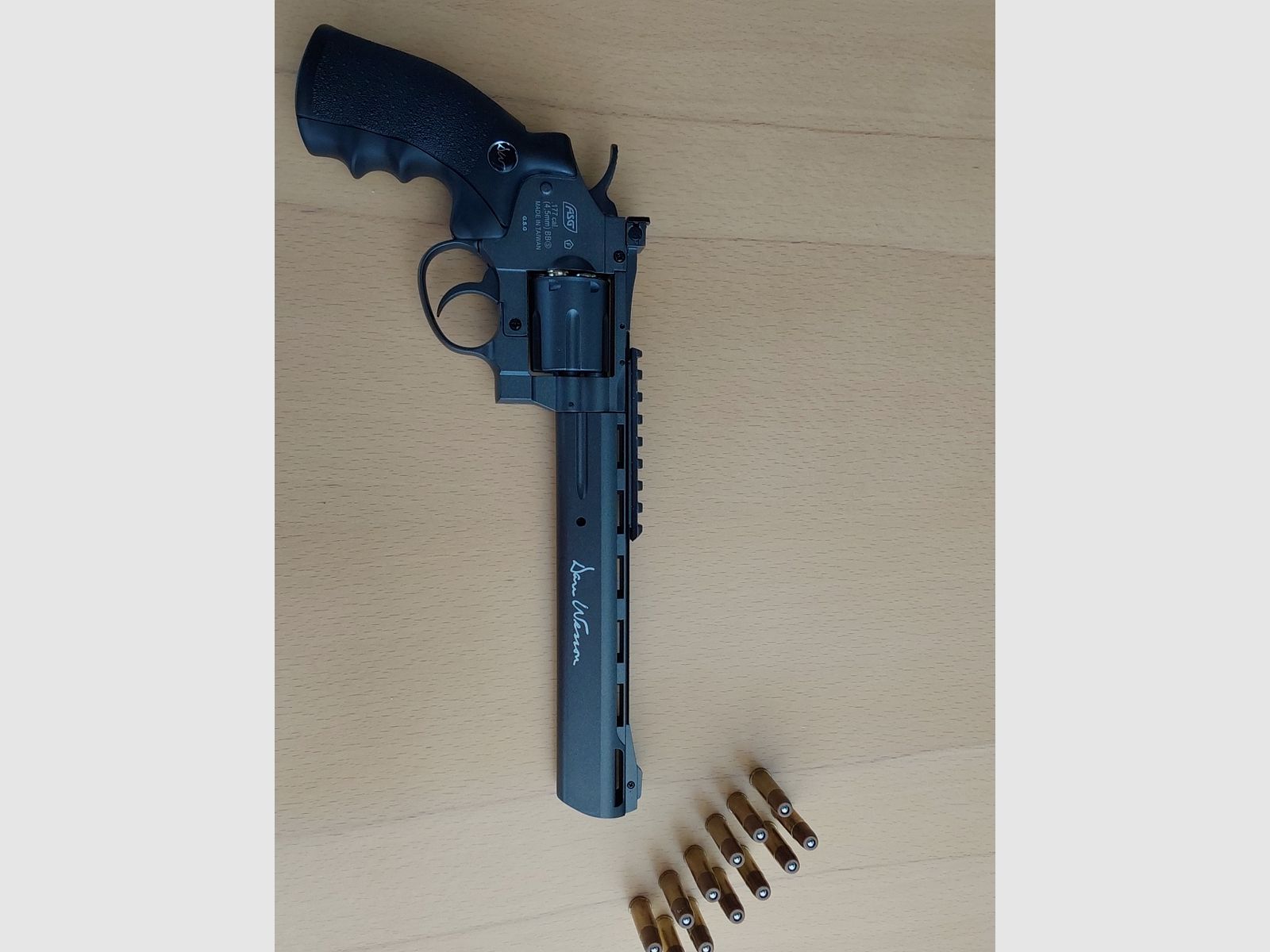 DAN WESSON  Revolver  8 Zoll Co2 