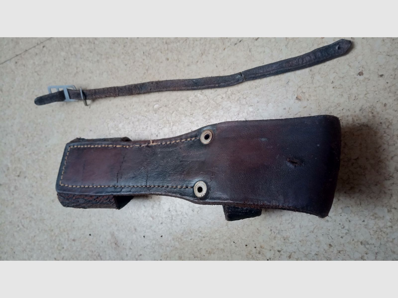 Leder-Frosch und Faustriemen defekt  // AK 6h3 Bajonett Rumänien