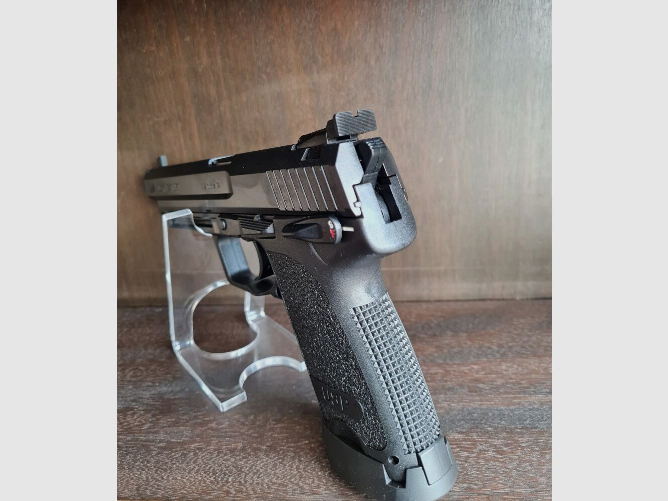 Heckler & Koch USP Expert