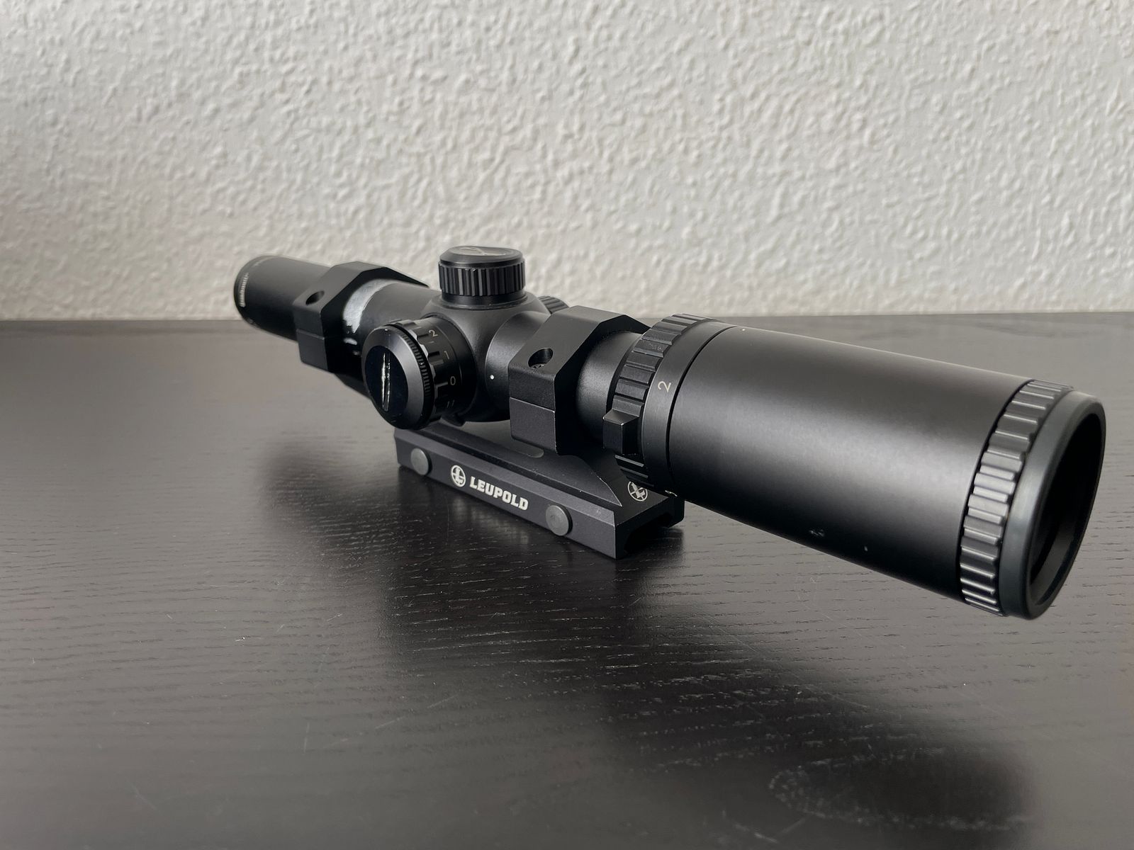 Optique de lunette Bushnell Trophy XLT 1-4x24mm avec montage Leupold LPVO
