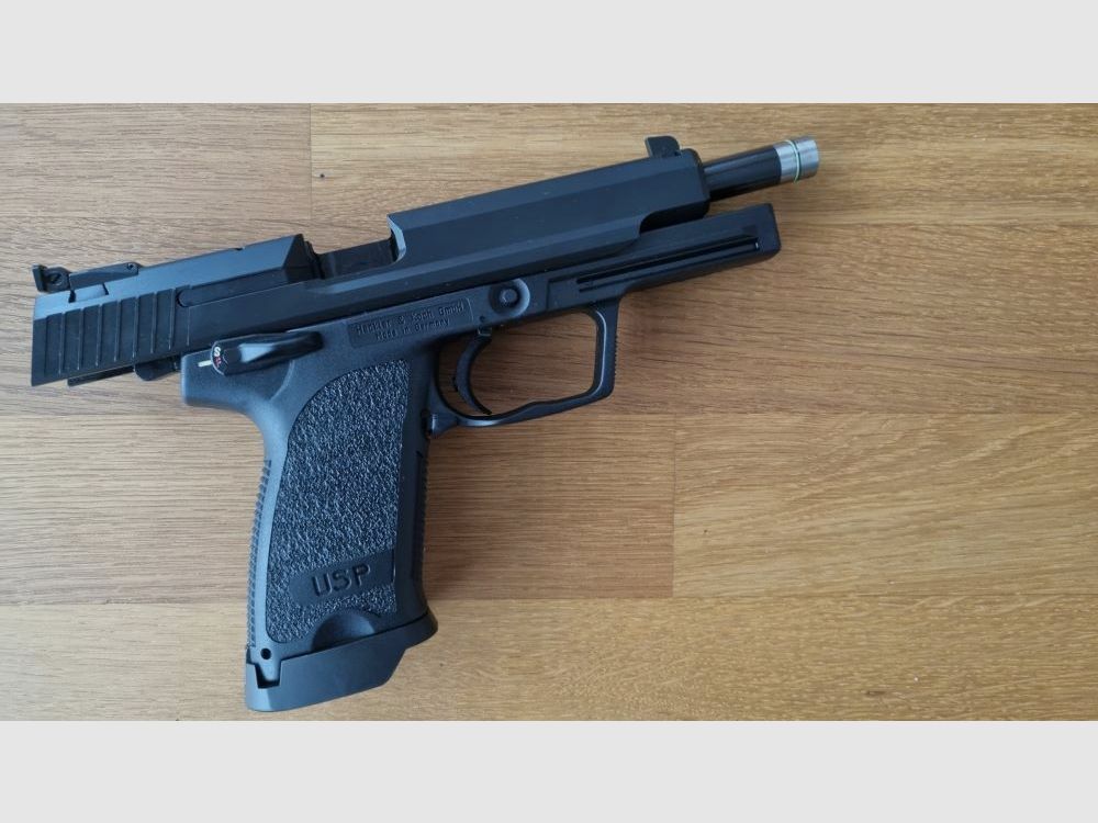 Heckler & Koch USP Expert
