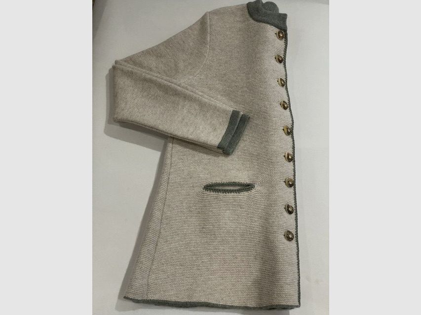 Damen Strickjacke Lang aus Merinowolle mit Kellerfalte in Creme/Salbei, Bild 1 von 2