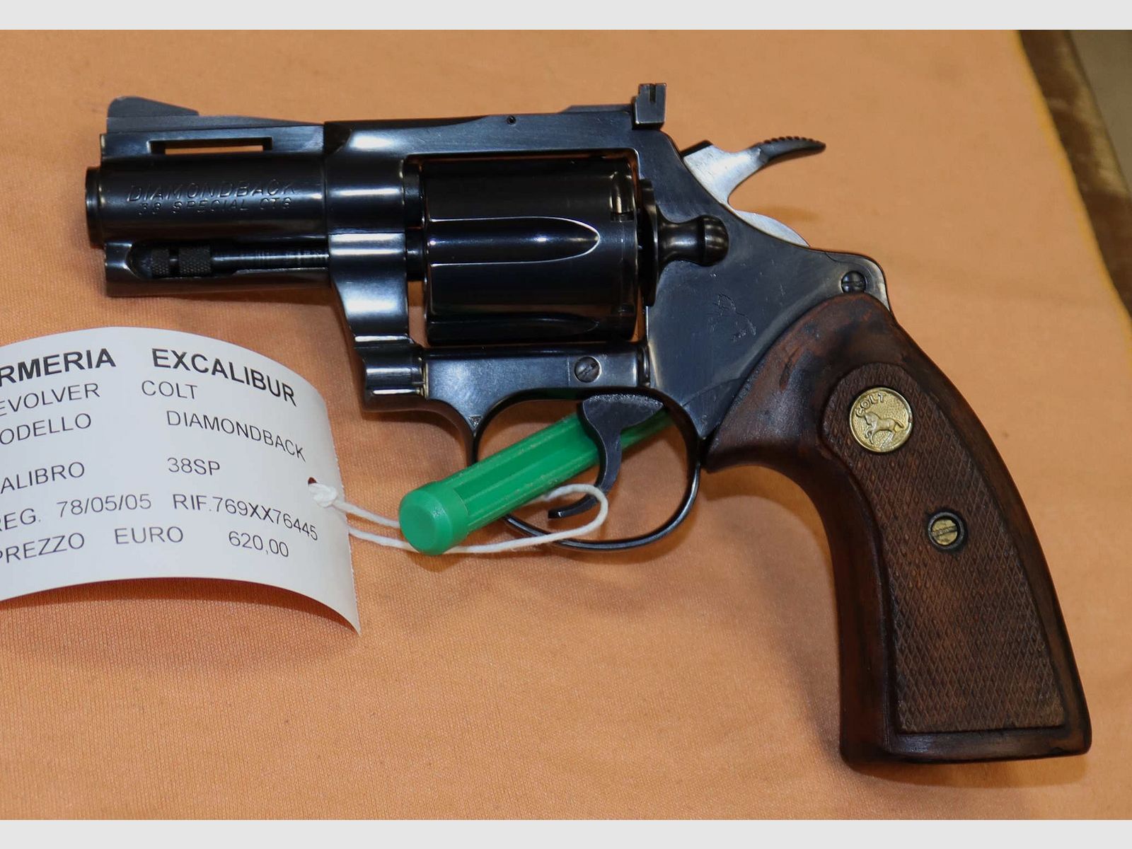 Revolver Colt Modèle Diamondback Calibre 38 SP, image 4 sur 6