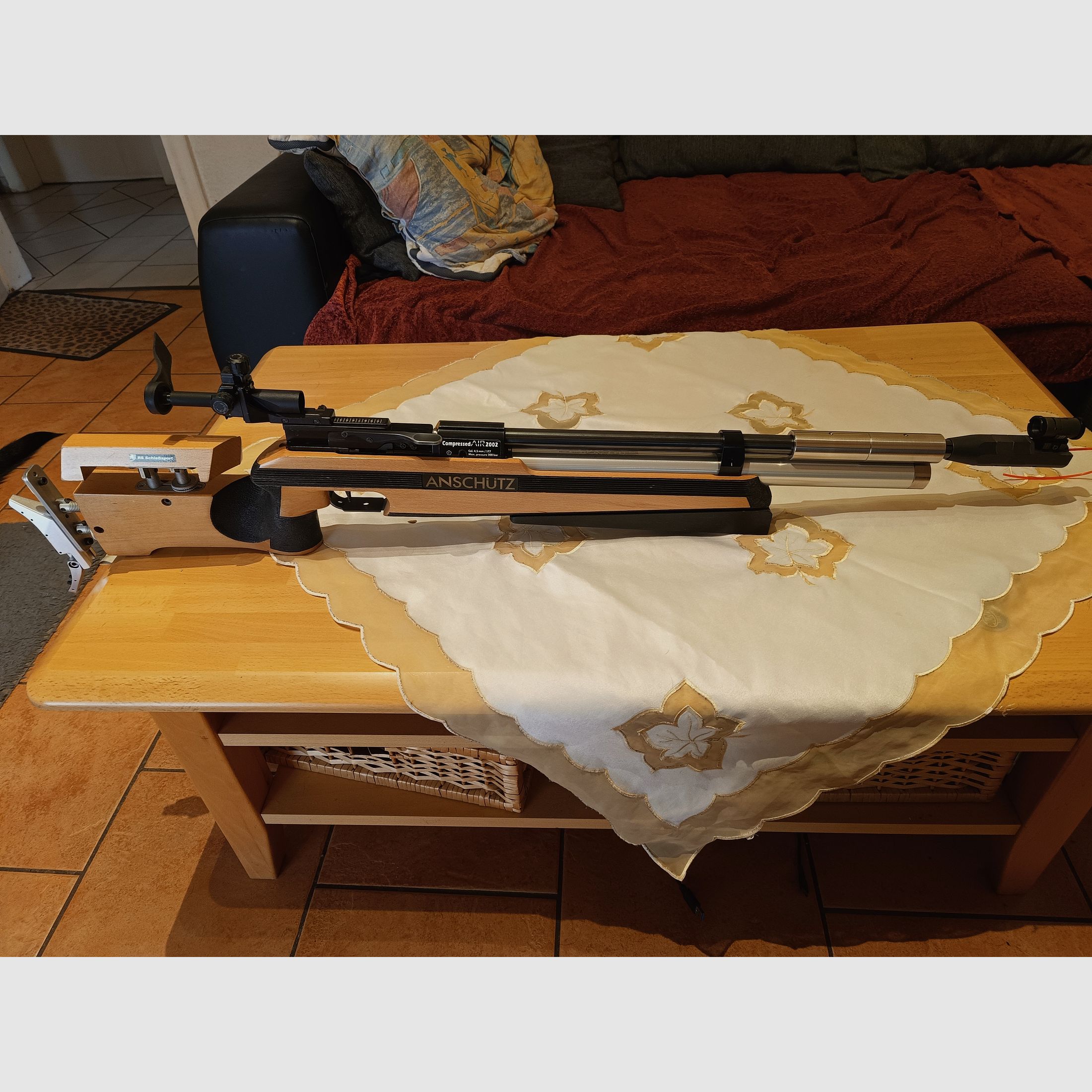 Anschütz 2002 mit Tasche 