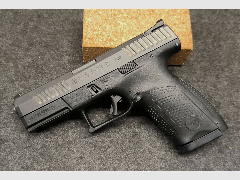 CZ - Česká zbrojovka P10 - C