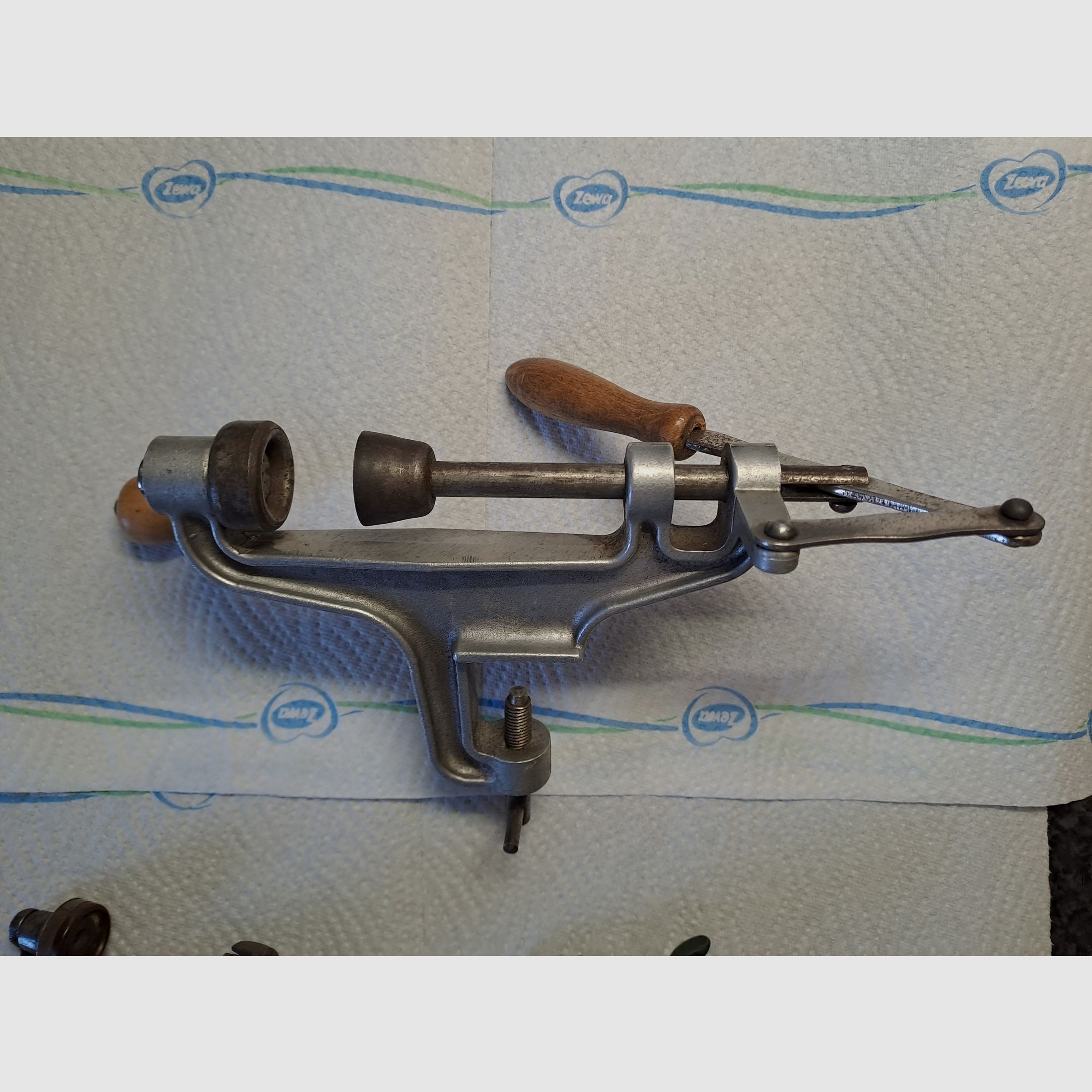 Schrotpatronen Wiederladegeräte mit Zubehör