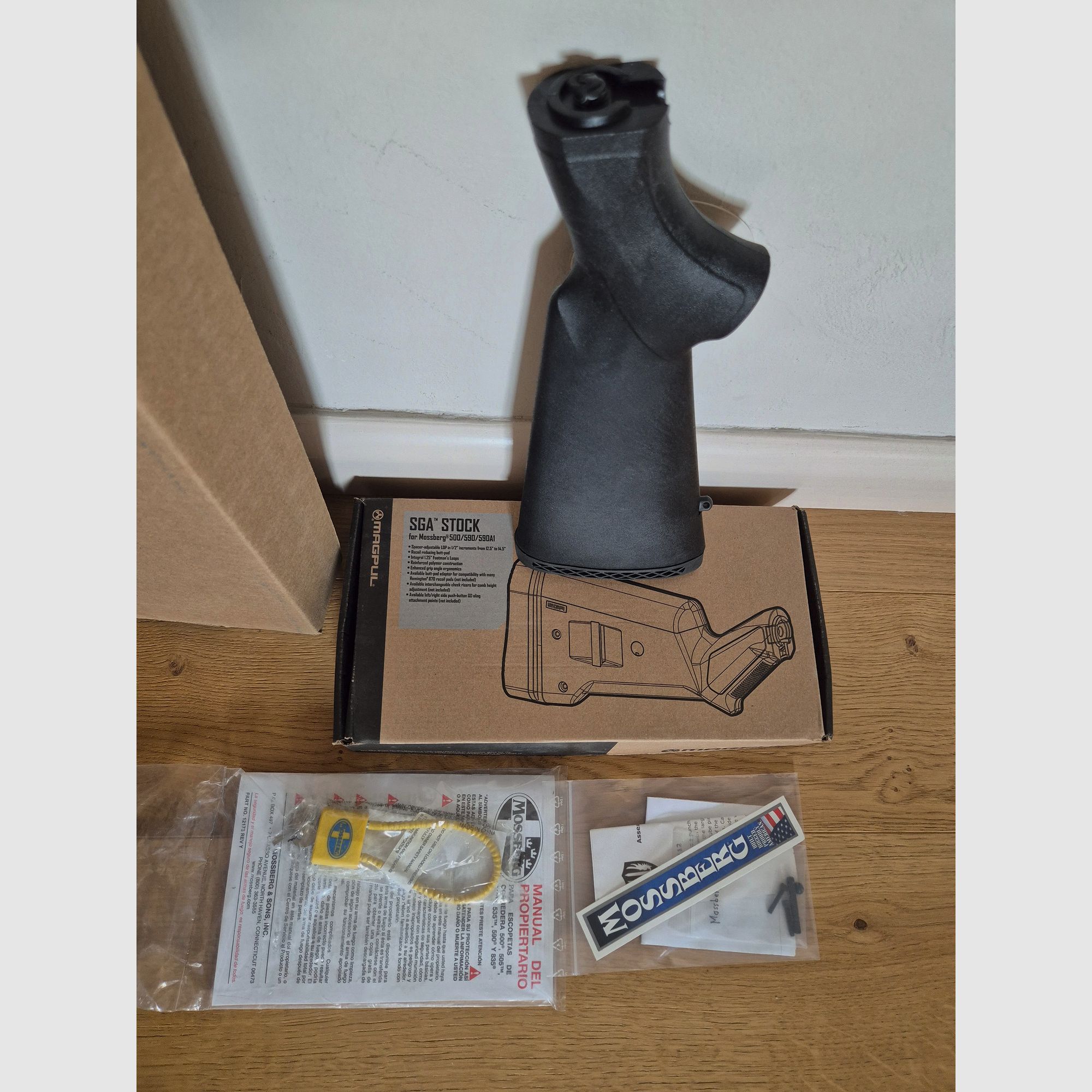 Mossberg M590A1 Ghost Ring Tactical 12/76 Mag. inkl. Magpul Schaft/Sling, Patronenhalter und Laufhitzeschild – Neu und unbenutzt