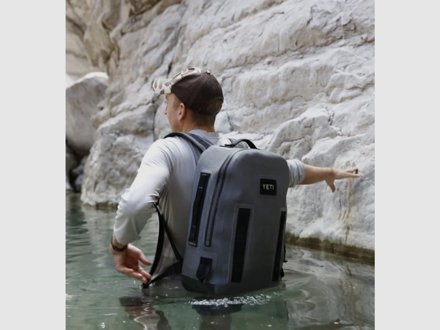YETI Panga 28L Waterproof Backpack (Storm Grey), image 3 sur 4