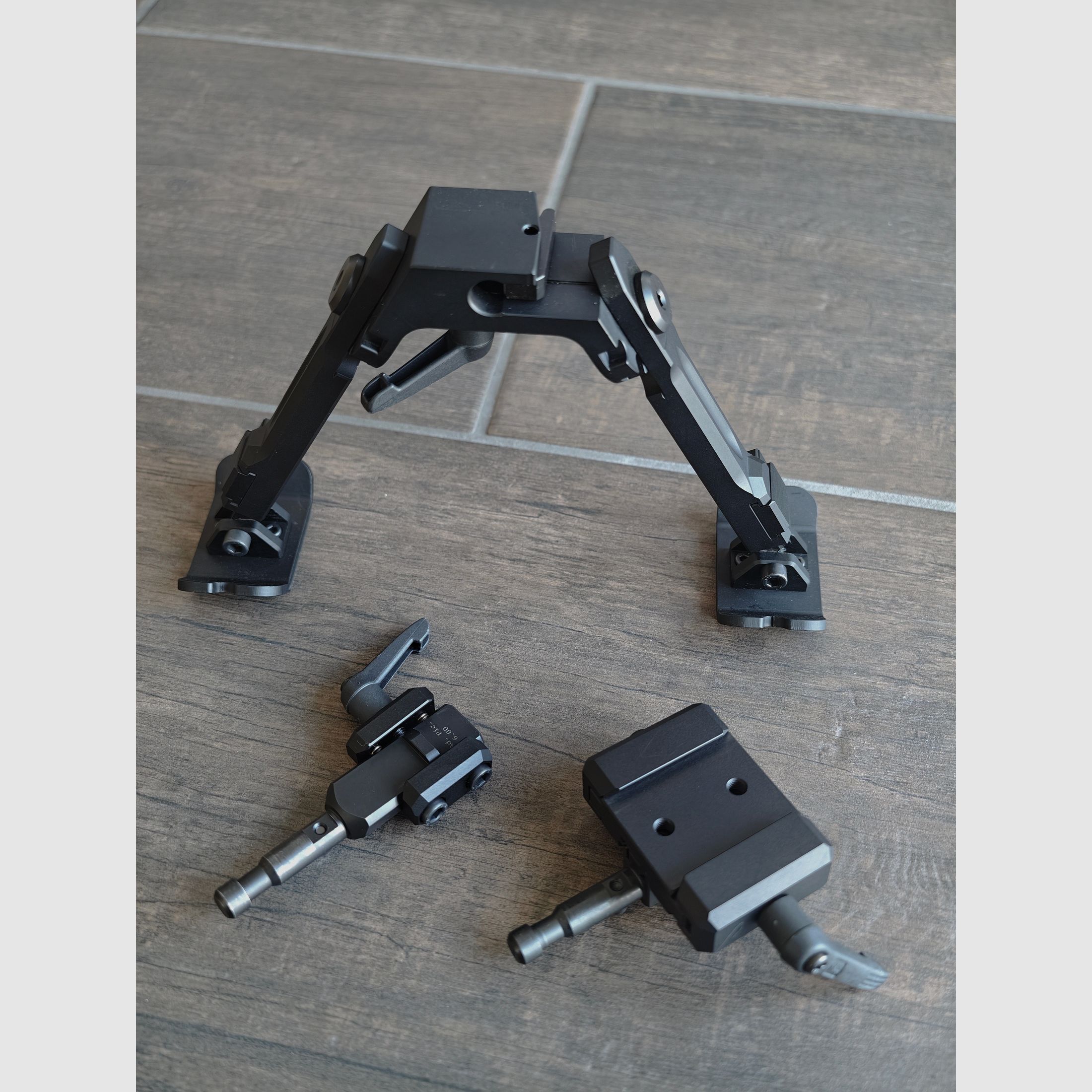 Fortmeier Zweibein 171H 6H Spezialumbau (gekürzt) um ~20mm + ARCA Rail Adapter & Picantiny Adapter. Neuwertig!