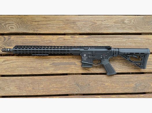 Schmeisser AR15 M5FL met koffer .223Rem