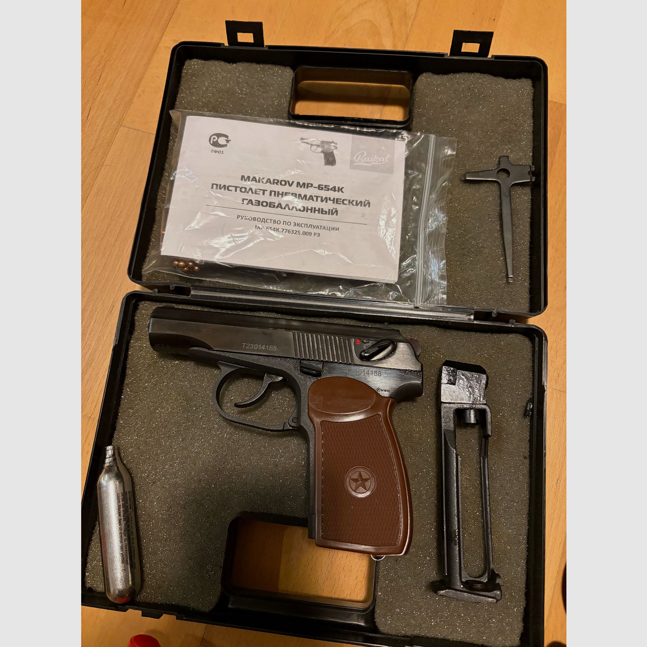 Baikal Makarov 4,5mm BB C02 MP-654K