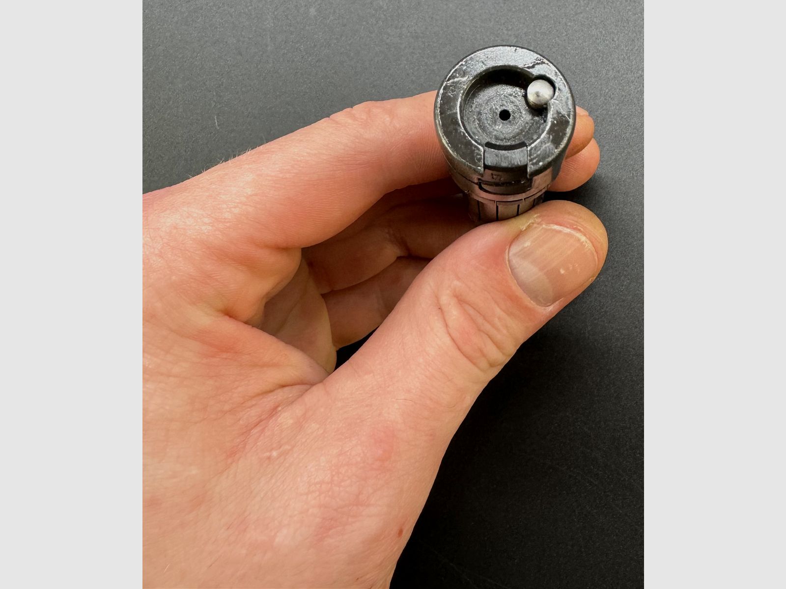 Blaser R8 locking chamber; caliber group: ST; right-hand version