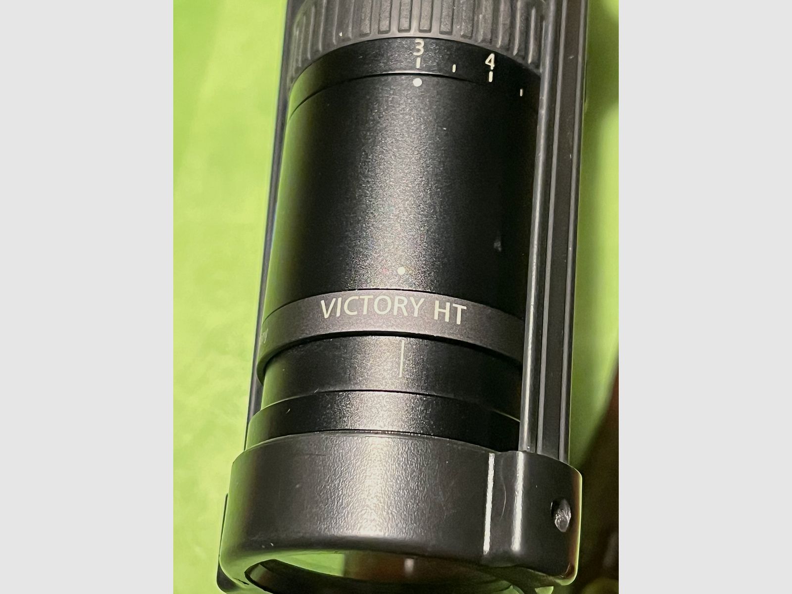 Krieghoff Plus Drilling mit 2 Schloss Handsp. im Kaliber 20/76,7x65R,.22 Hornet von vorne verstellbarer E Lauf, Zeiss HT 3-12x56 L.abs. 60 auf Schwenkmontage u. höhenverstellbare Schaftrücken