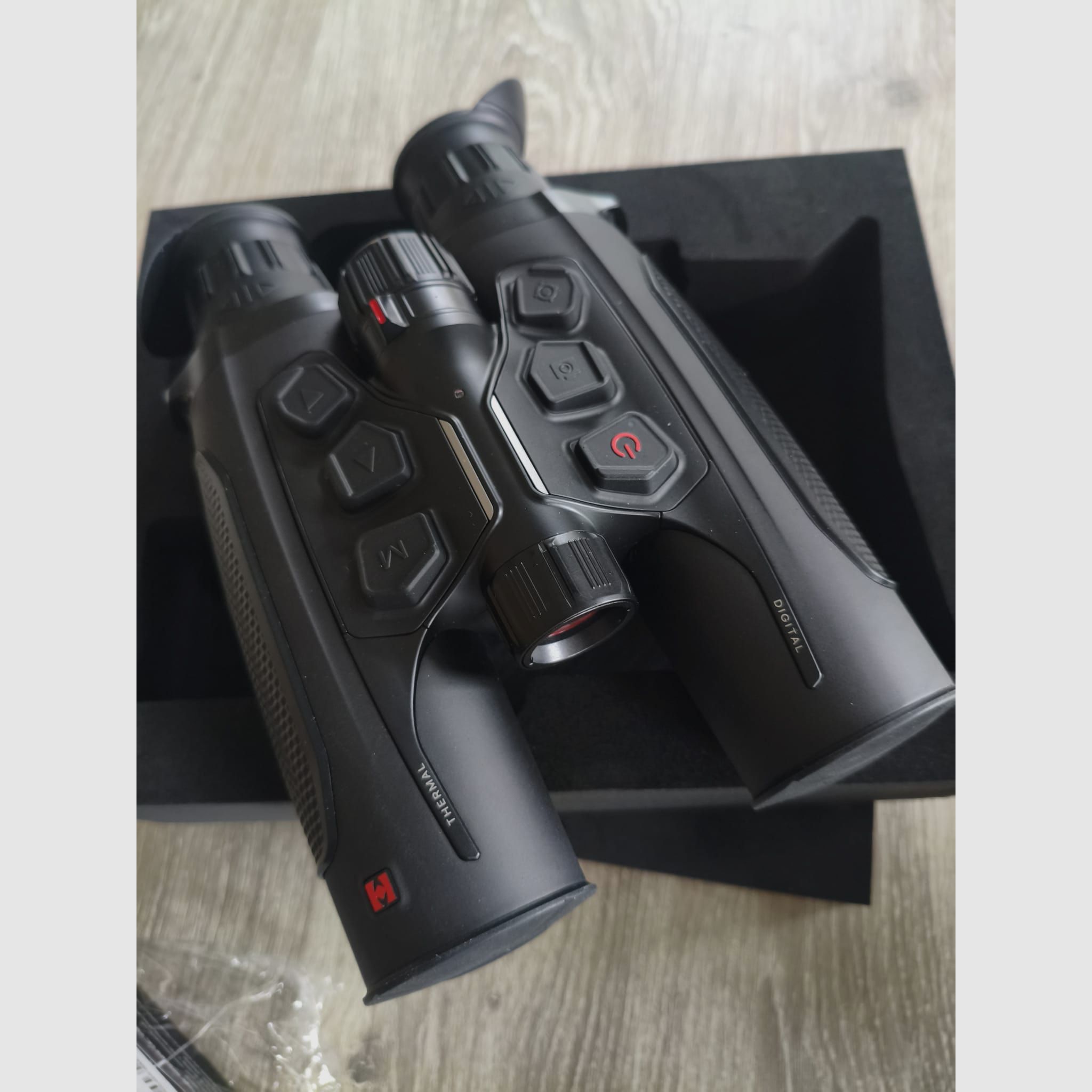 Hikmicro Habrok 4K HE25L 2.0 visor térmica, imagen 1 de 8