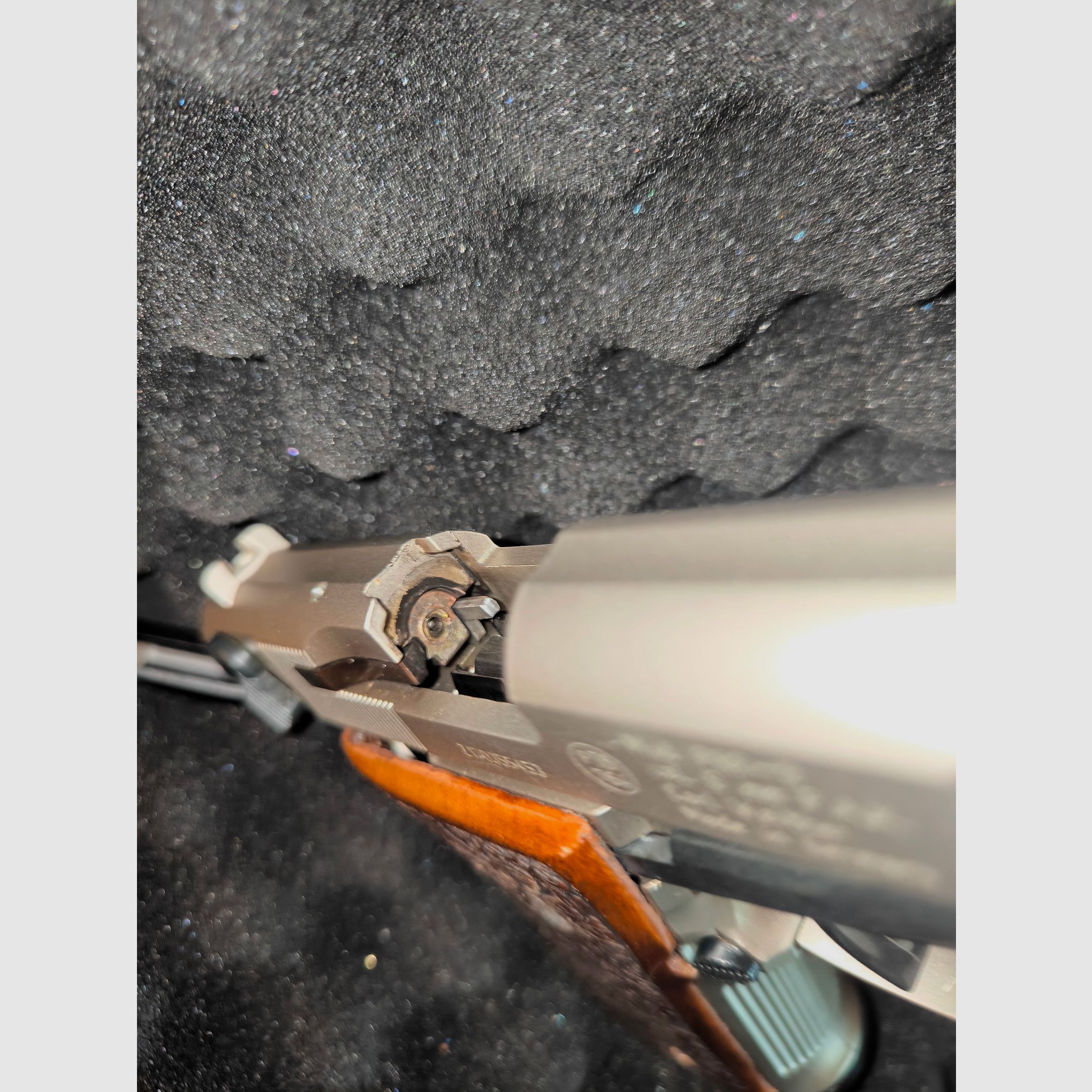 ⚠️ Attention collectors & Walther fans, Walther P88 Compact with wooden grip panels & decorations in the wooden grip panels, color nickel, 9mmPAK, unfired, functionally & visually in top condition!! As new!!