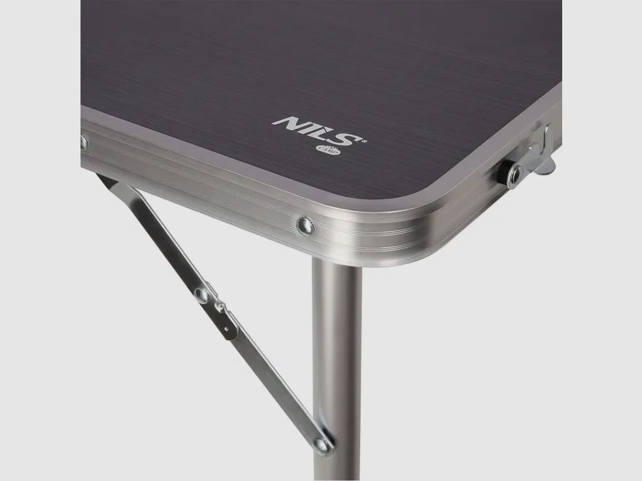 NC1633 Stół z 4 krzesłami Nils Camp