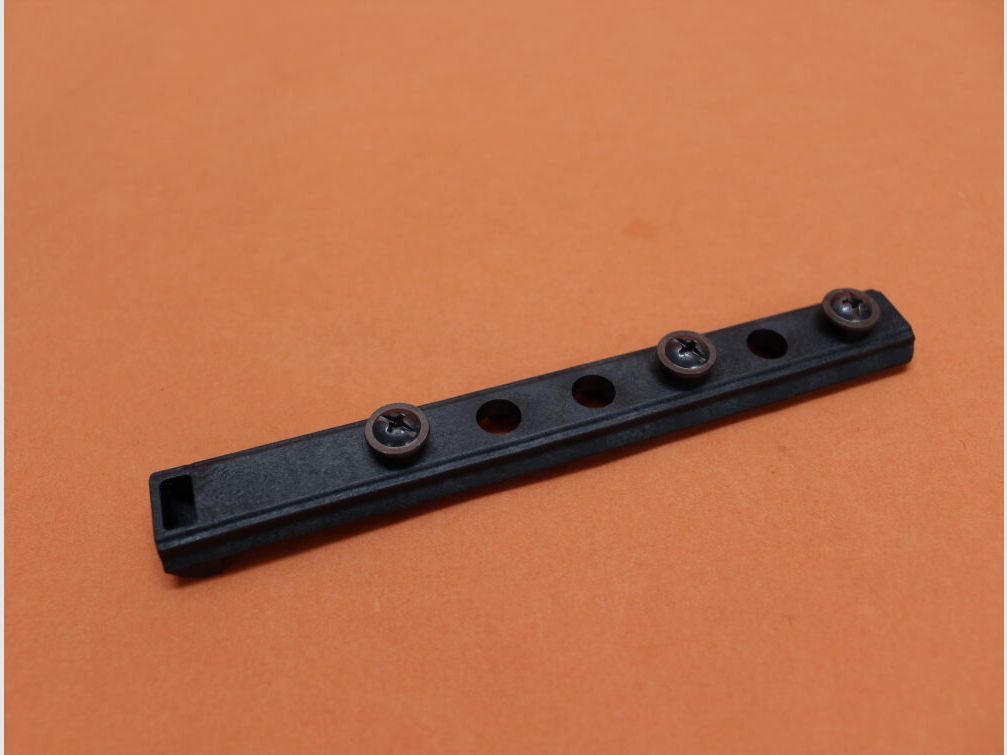 CAA Tactical AR-15: Picatinnyrail TDI Polymer Black (PR-A)/ Picatinnyschiene Lochabstand 19mm/ Ø9,5mm, Bild 2 von 4