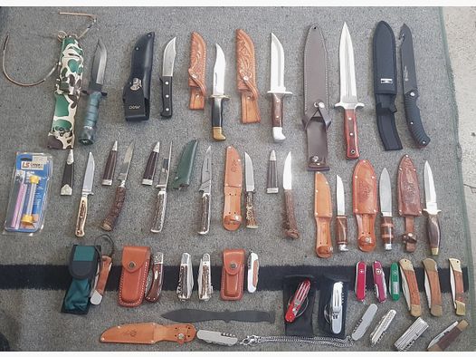 Konvolut Sammlung Messer Dolch Seitengewehr Bajonette Bowie Jagt Nicker Taschenmesser Buck  Schweizer Trachtenmesser usw..ab 5€