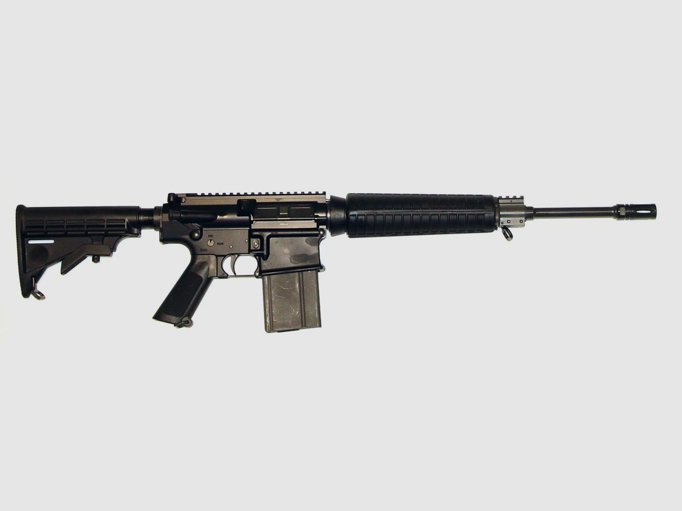 ARMALITE AR 10 A4 16" (SEMI-AUTOMATISCHES STURMGEWEHR)