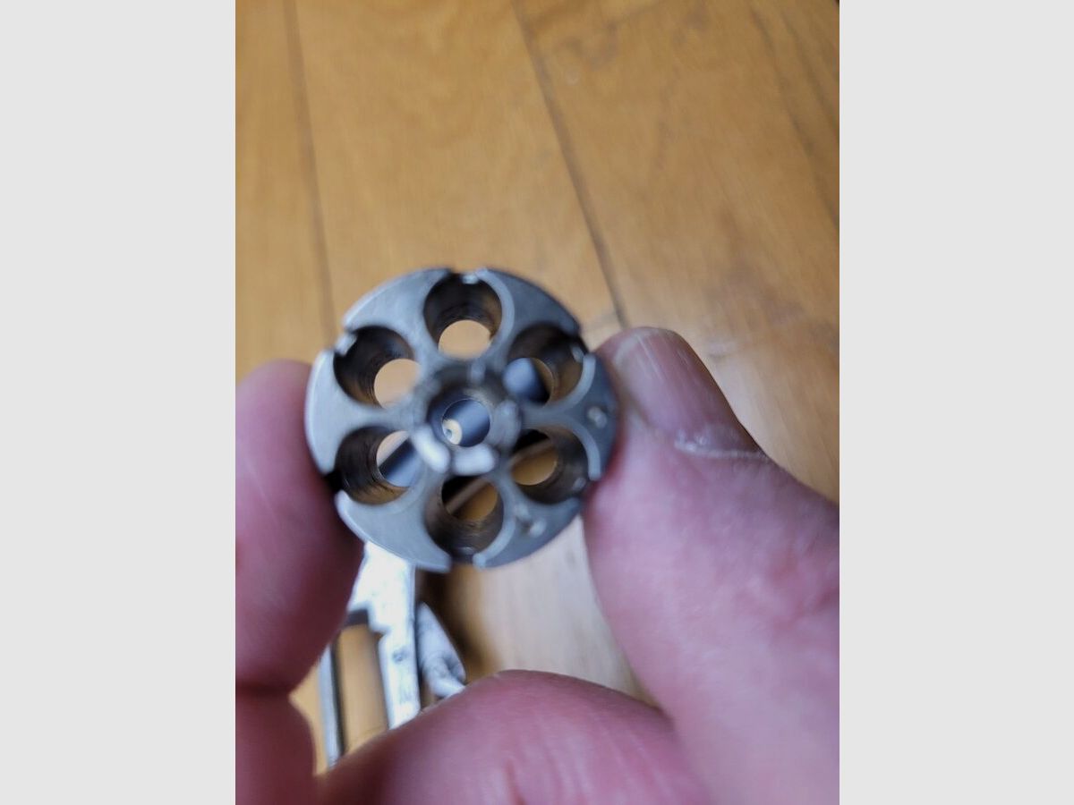 Bellissimo mini revolver in raro calibro 5mm broche – fabbricazione di Liegi – finemente inciso – belle impugnature in ebano – bella meccanica – ottime condizioni, immagine 14 di 15