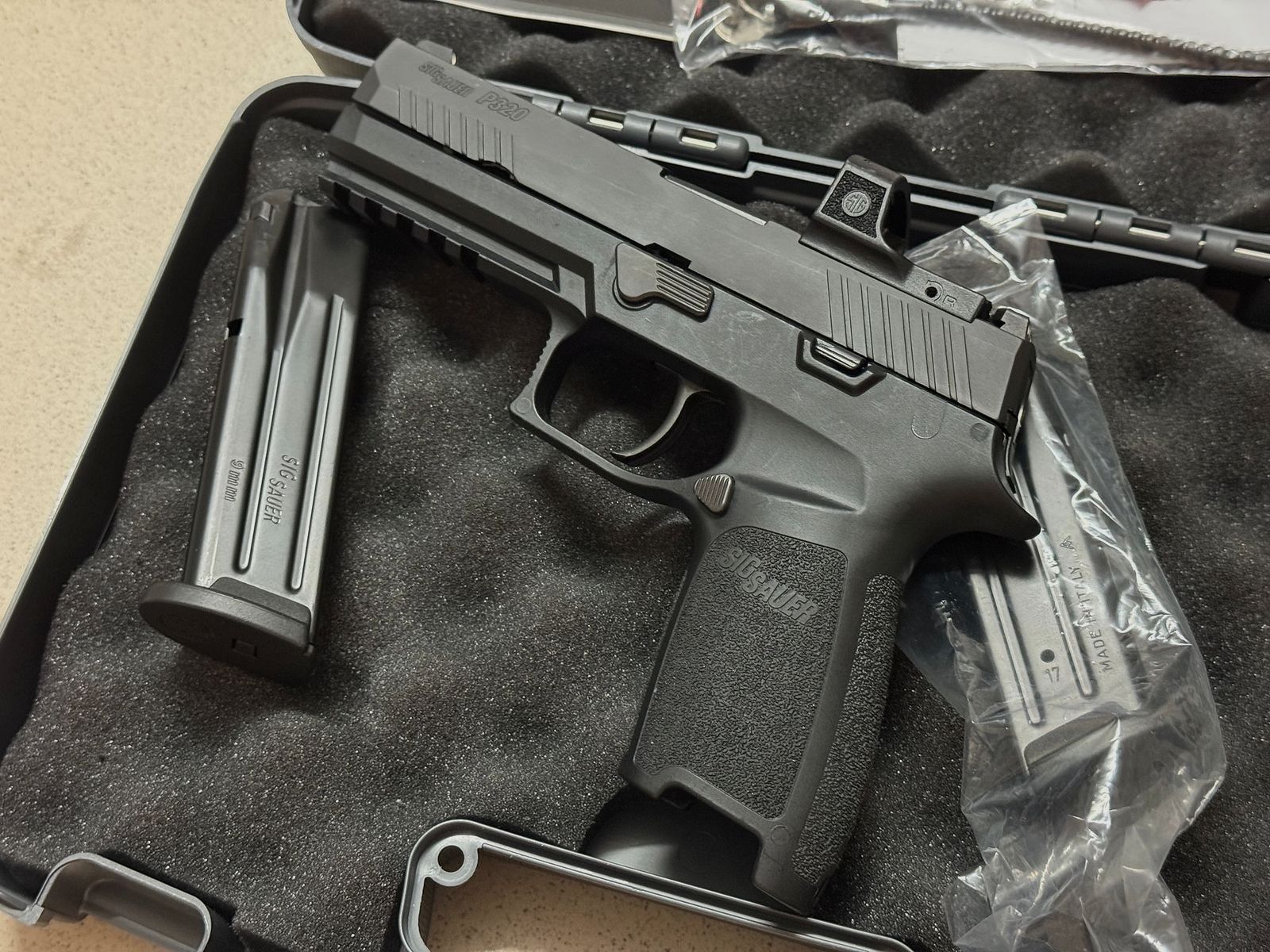 Sig Sauer P320 con Romeo Zero plus