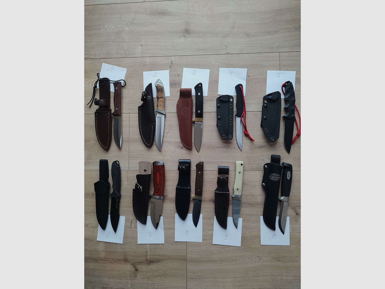 Hunting knife lot (like new), 20 knives + 2 free!