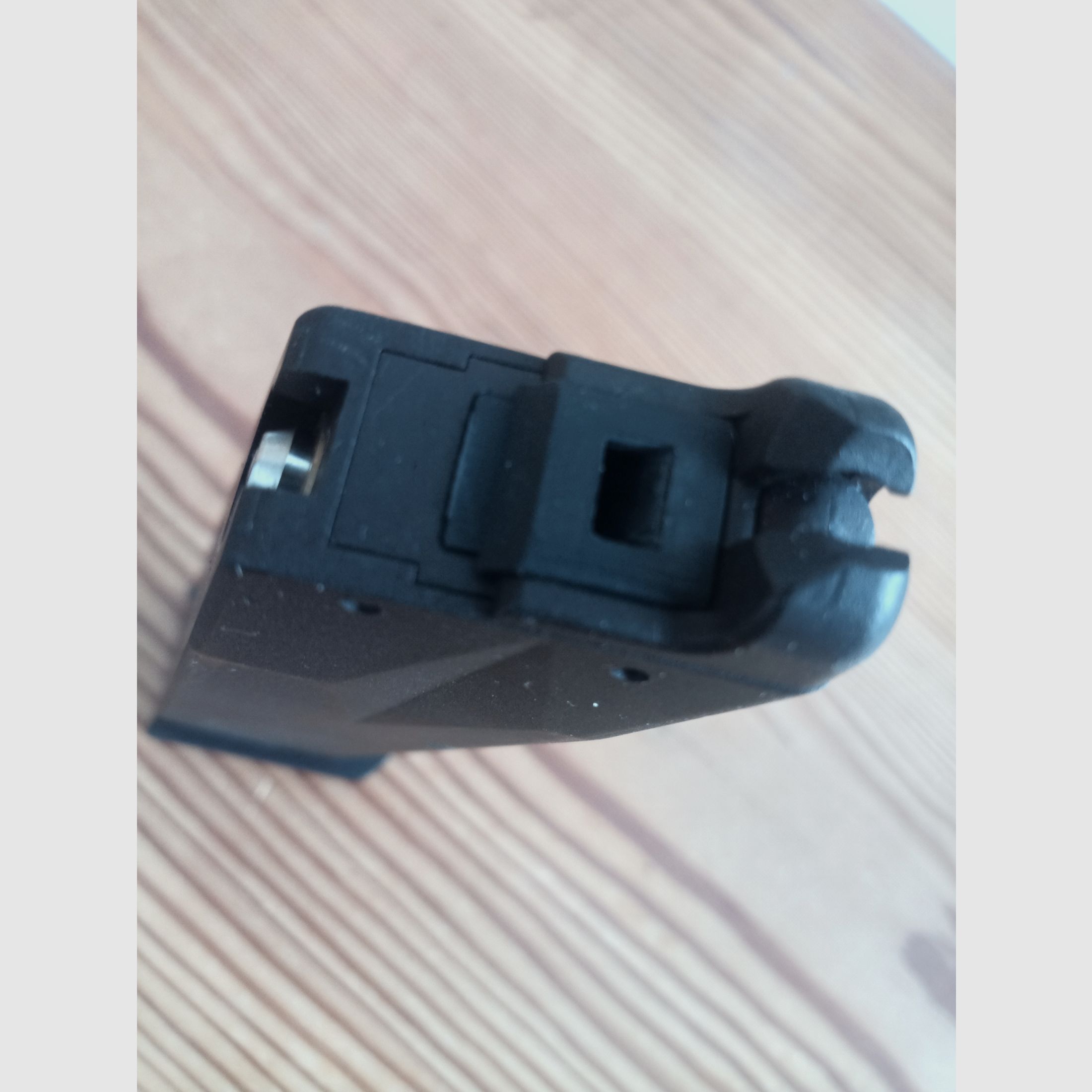 Vervangmagazijn voor UMAREX / KWA Beretta M9 Gas Blowback Airsoftpistool