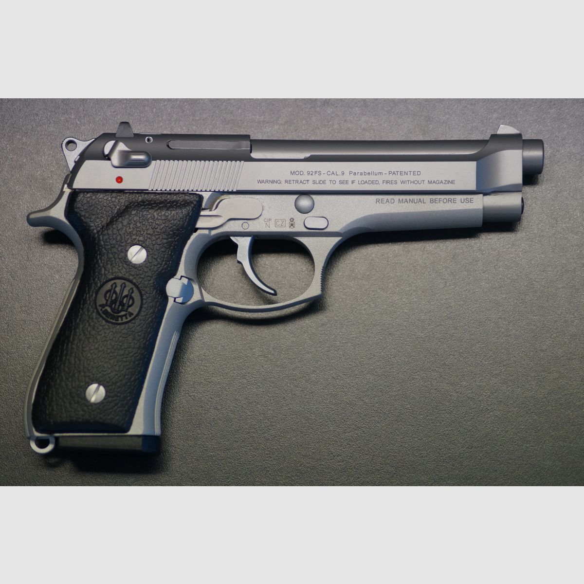 Beretta 92 FS INOX, immagine 1 di 8