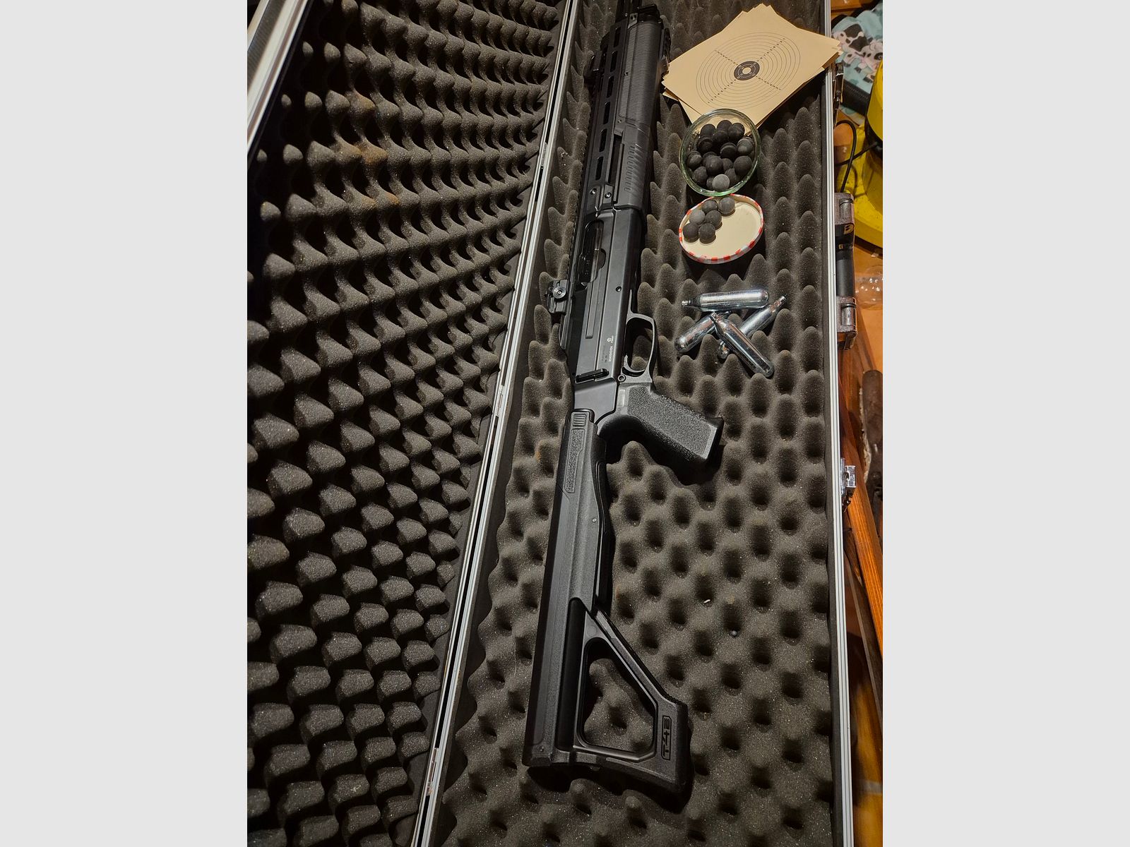 Hdx 68 with accessories. Seals new