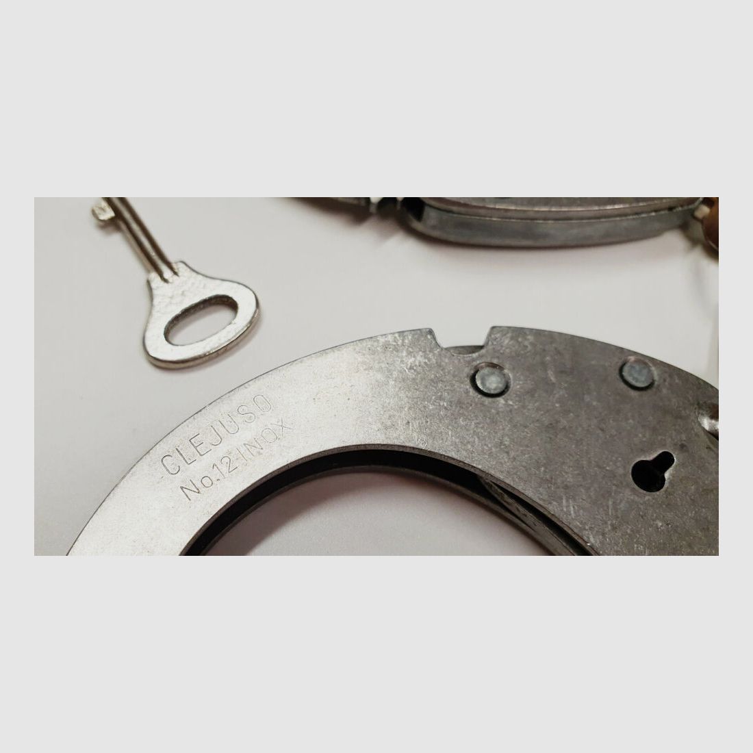 CLEJUSO Clemen & Jung e.K. Kajdanki CLEJUSO No. 12 INOX, stal nierdzewna, wyprodukowane w Niemczech, używane