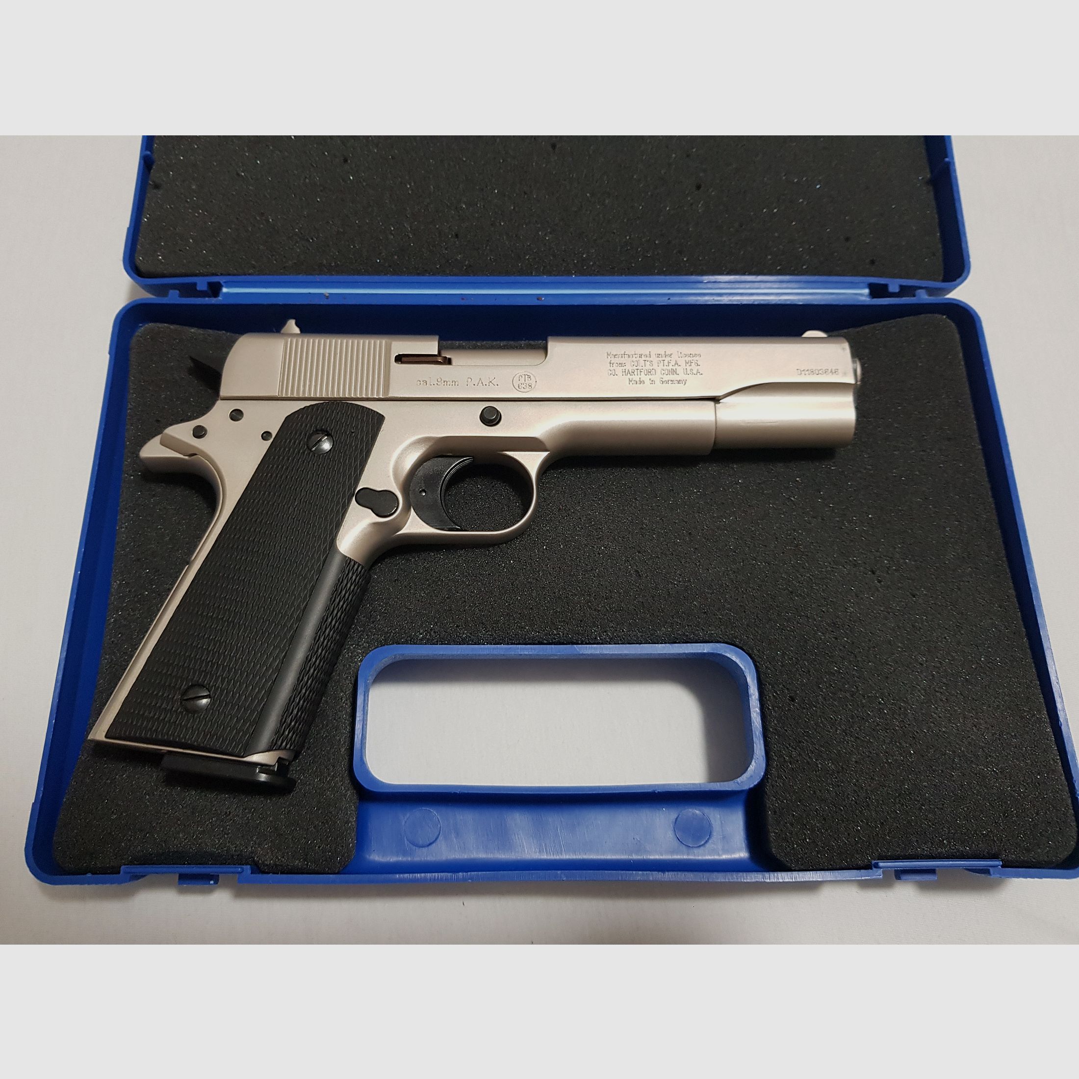 Original Colt Government 1911 A1 Schreckschuss Pistole 9mm PAK vernickelt Org. Koffer 317.02.33 Kontakt: yardsalez@proton.me 