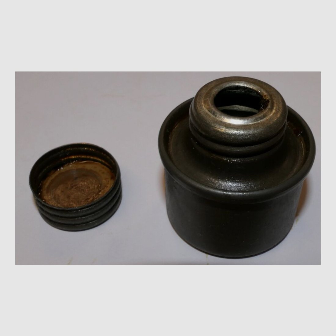 original Russian oils for K98 B unused, new and factory greased, in preservation grease