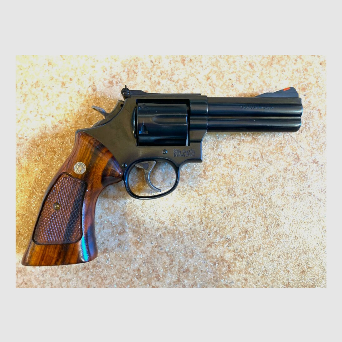 Smith & Wesson	 586-1