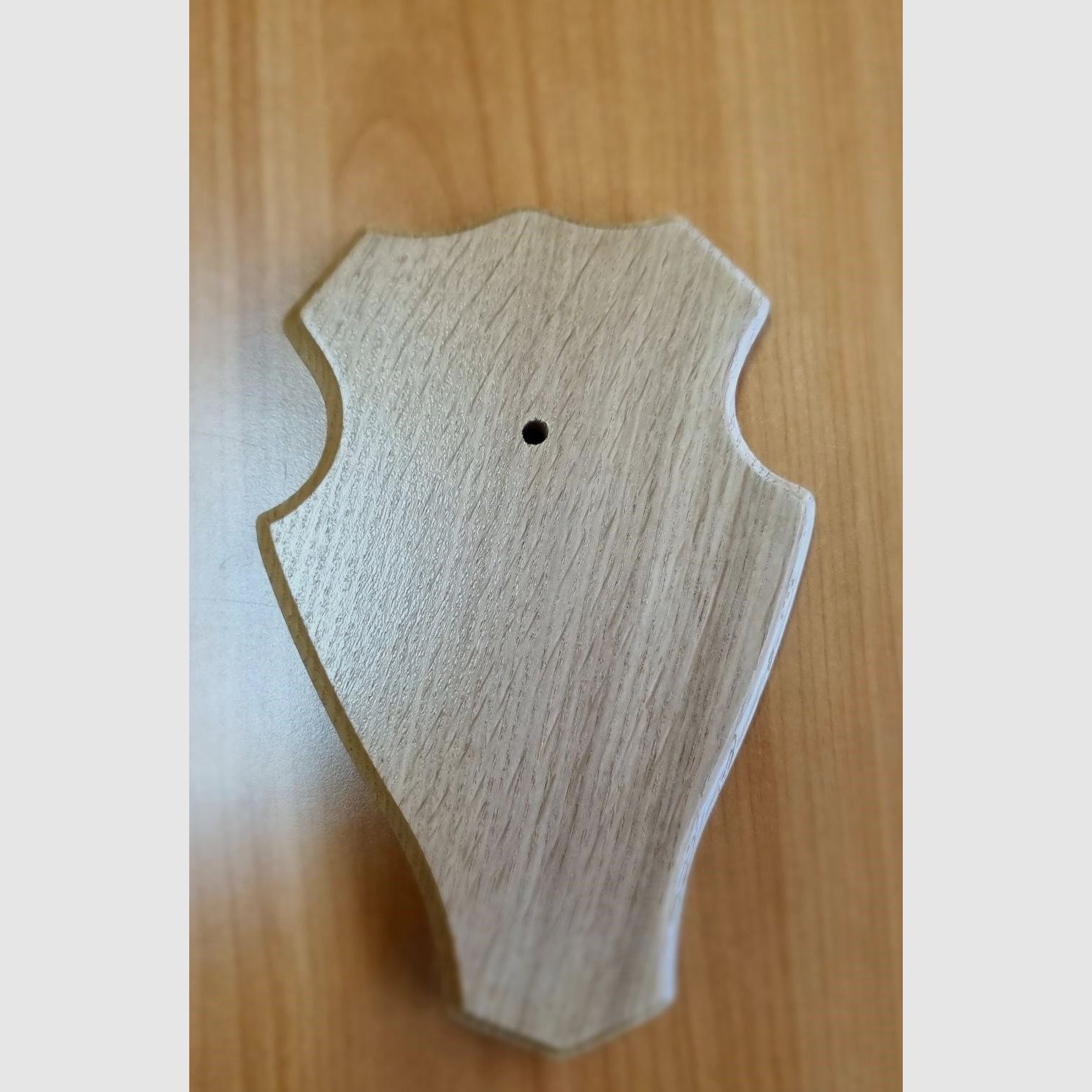 Massief eiken schild voor ree – Afgerond – 19 x 12 cm