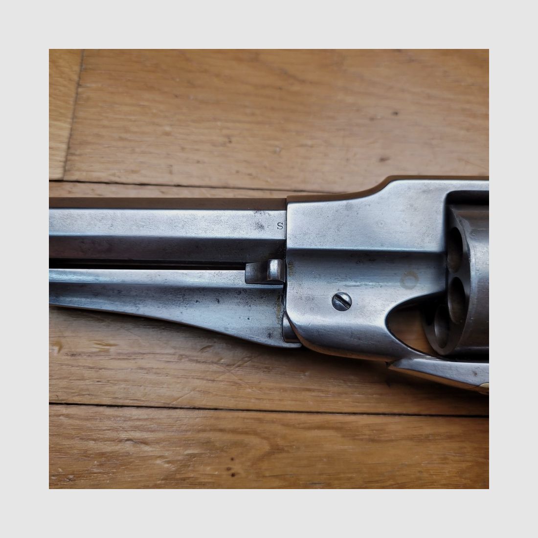 Außergewöhnlicher Militärrevolver Remington 1861 Old Army Model – Waffe aus dem Bürgerkrieg – Kaliber 44 – Einzelnummer bis auf den Zylinder – Nur 10000 Waffen produziert und zudem in einer seltenen Variante! – Ausgezeichneter ästhetischer, mechanischer Zustand und Lauf – Ausnahmestück!, Bild 32 von 41
