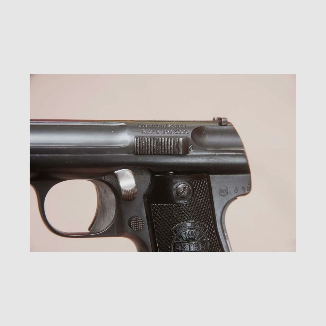 Astra mit original Schachtel Sammlerwaffe	 3000