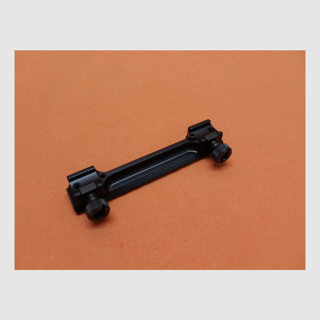 Recknagel Era-Tac Montageschiene (57050-0011) Alu schwarz m. Quernuten (Picatinnyprofil) 115mm BH=17,5mm