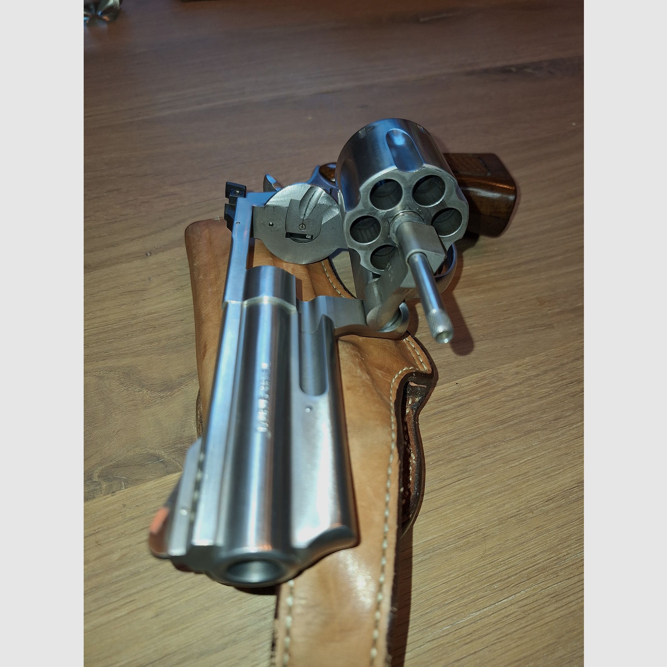 Revolver Taurus .44 Mag 4 pouces