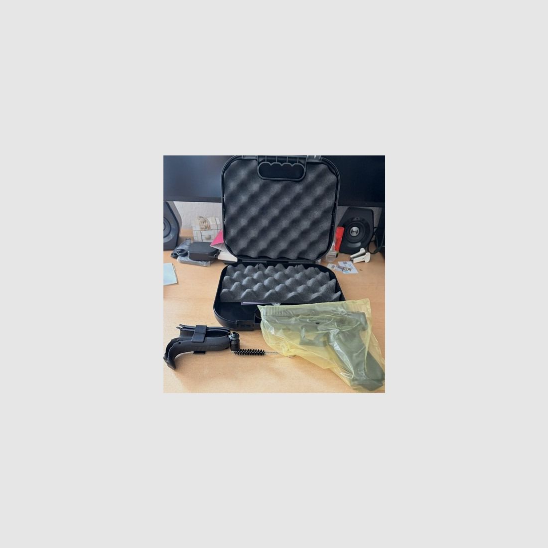 Glock 17 Gen 5 SV caliber 9mm P.A.K. with corresponding accessories, still factory oiled, new in original packaging in original Glock case