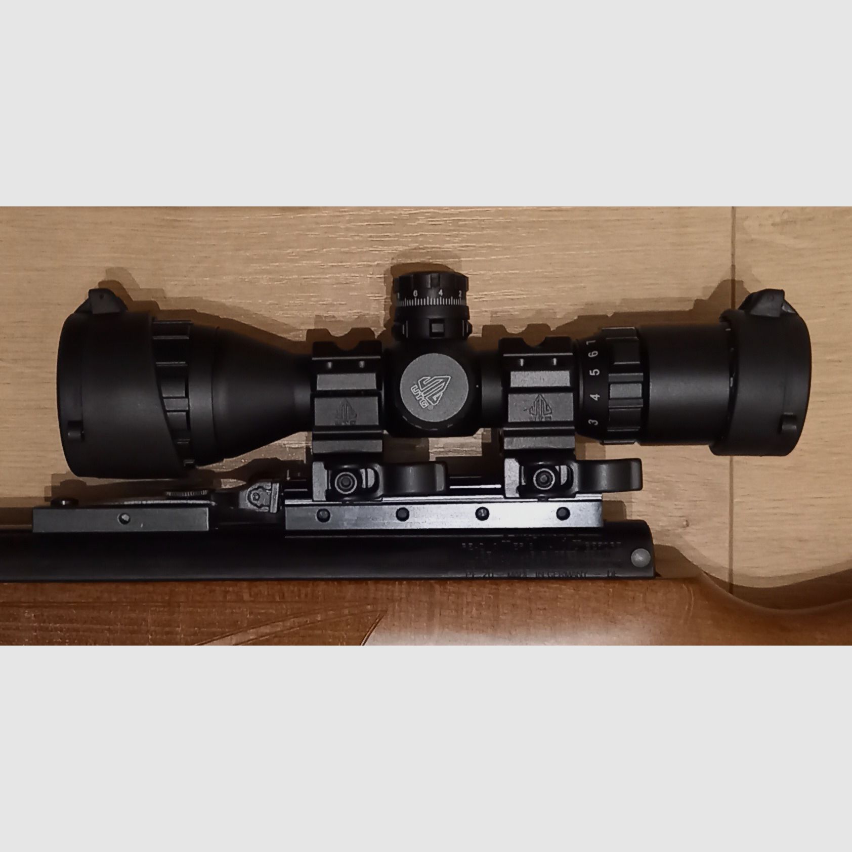 Luftgewehr Weihrauch HW 77 KT Kal. 4,5mm mit Lochschaft, Schalldämpfer und Optik