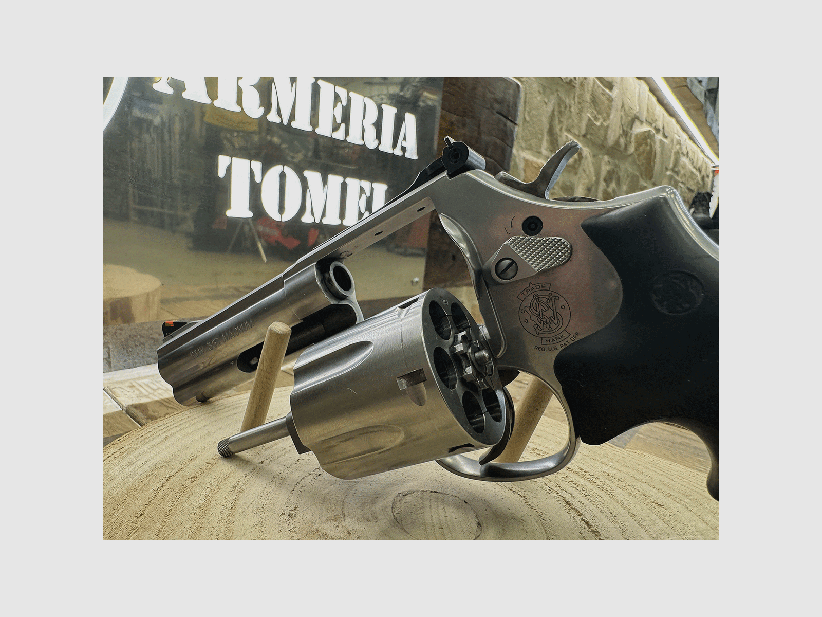 USED – REVOLVER – SMITH & WESSON MOD. 686-6 4" cal. 357 Mag., image 4 of 5
