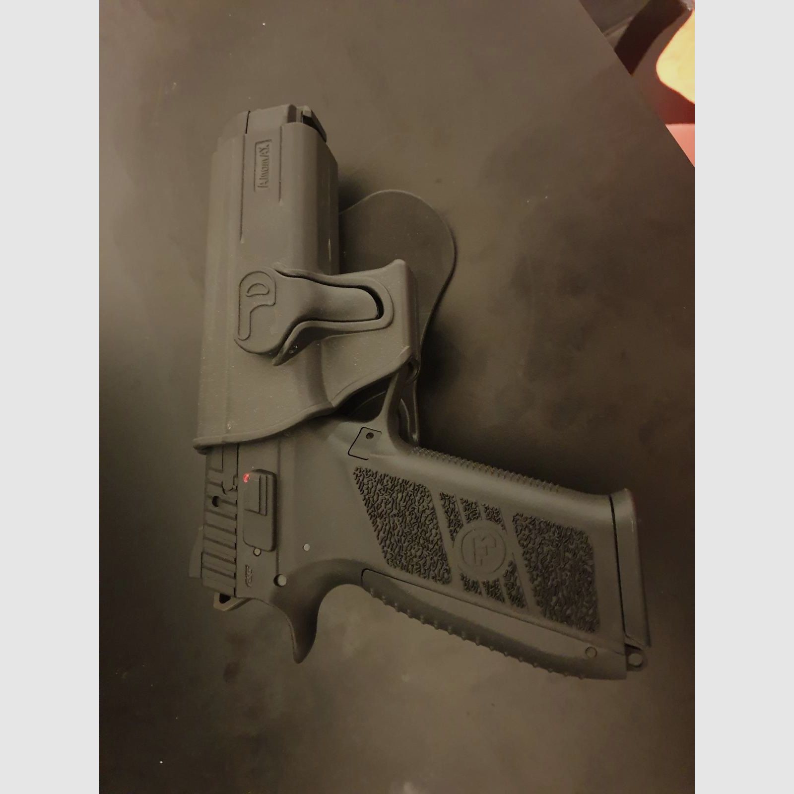 Airsoftpistole CZ P-09 (0,7 Joule) + umfangreiches Zubehör – neuwertig
